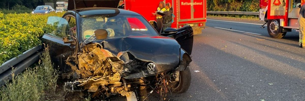 FW Lehrte: Schwerer Unfall auf der A2 zwischen Lehrte und Hämelerwald