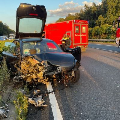 FW Lehrte: Schwerer Unfall auf der A2 zwischen Lehrte und Hämelerwald