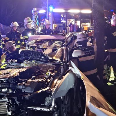 FW-M: Schwerer Verkehrsunfall mit zwei Verletzten (Neuperlach)