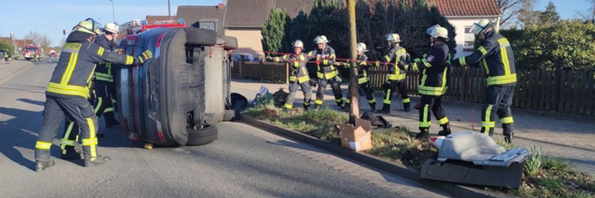 FW Celle: Verkehrsunfall