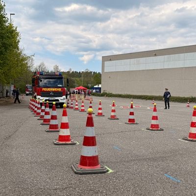 FW LK Esslingen: Geschicklichkeitsfahren der Feuerwehren im Landkreis Esslingen erfolgreich in Aichtal durchgeführt.