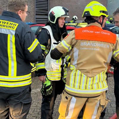 FW Kranenburg: Grenzüberschreitende Feuerwehrübung: Einsatzkräfte trainieren komplexes Szenario