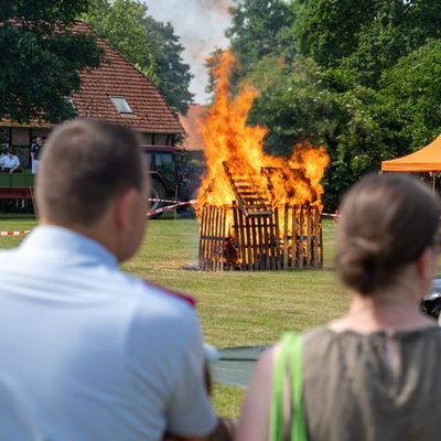 FW Flotwedel: 90 Jahre Ortsfeuerwehr und 60 Jahre Jugendfeuerwehr - Offensen feiert Jubiläum