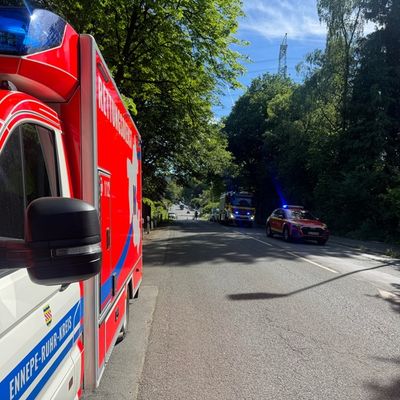 FW-EN: Feuerwehr am Donnerstag stark gefordert - Kradunfall und Kleinbrand am späten Nachmittag