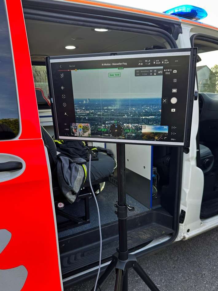 FW-EN: Feuerwehr am Donnerstag stark gefordert - Kradunfall und Kleinbrand am späten Nachmittag