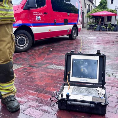 FW Osterholz-Scharm.: Feuerwehr rettet Entenküken