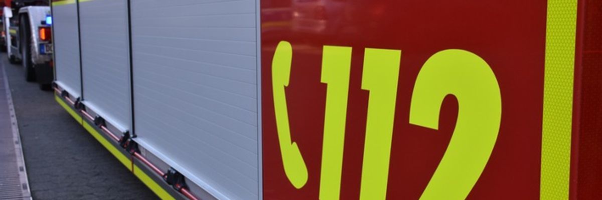 FW-DO: Feuer in Kinderwohngruppe - zwei Personen mit Verdacht auf Rauchgasvergiftung in Krankenhaus transportiert