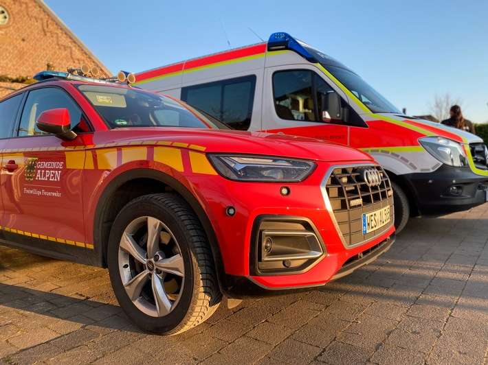 FW Alpen: Eingeklemmte Person im Trecker und verdächtiger Rauch - 2 Einsätze am Donnerstag