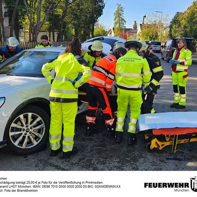 FW-M: Seitenkollision fordert zwei Verletzte (Großhadern)