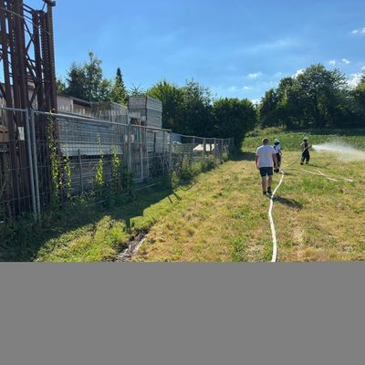 FW Stockach: Flächenbrand an Lagerfläche