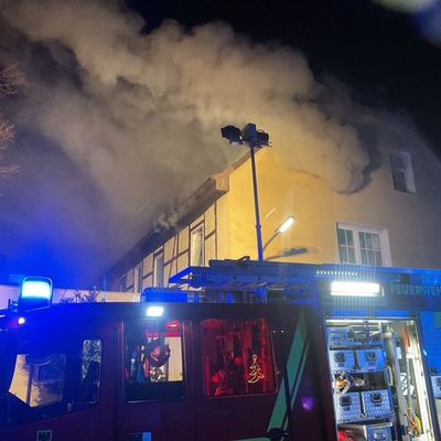 FW-DO: Brand in Dortmund Asseln / Brand in einem Fachwerkhaus