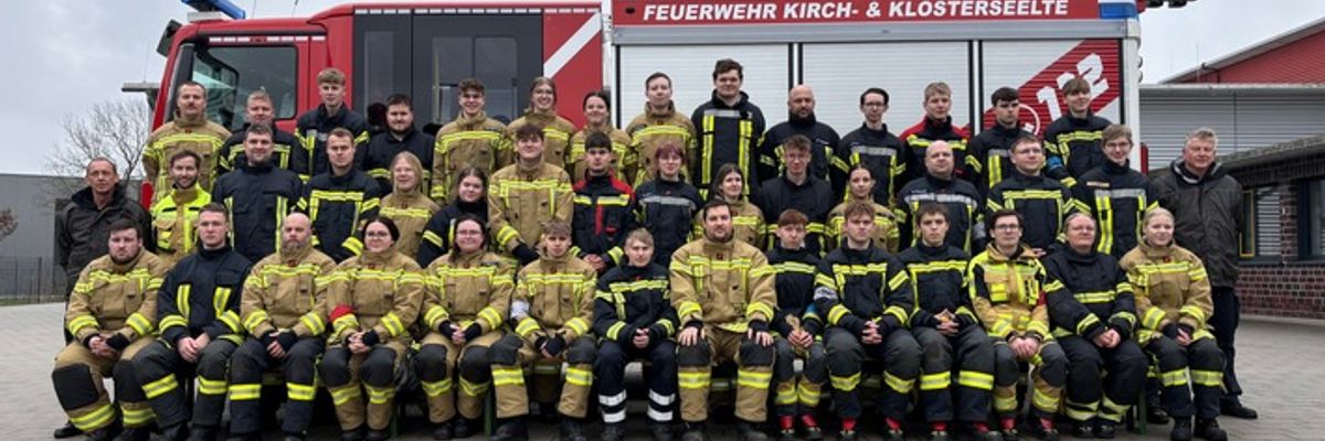 FW-OLL: Erfolgreicher Abschluss der Grundausbildung bei der Feuerwehr