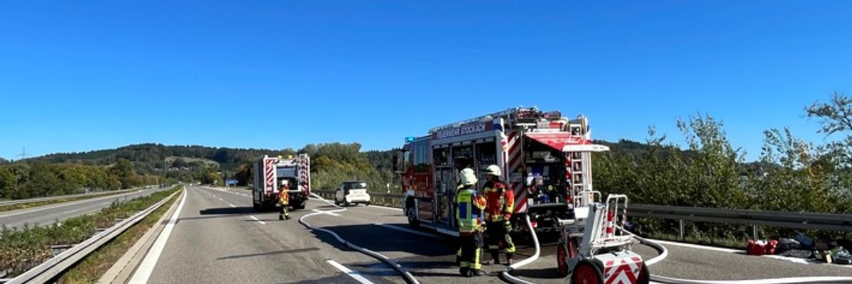 FW Stockach: Brennender LKW auf der Autobahn A98