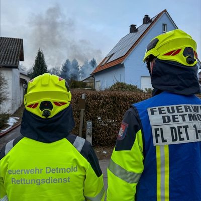 FW-DT: Dachstuhlbrand in der Hardenbergstraße