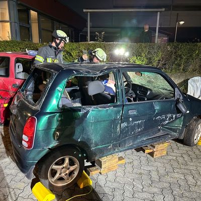 FW-EN: Übung // Technische Hilfeleistung - Verkehrsunfall