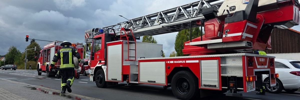 FW Celle: Feuer in einem Mehrparteienhaus