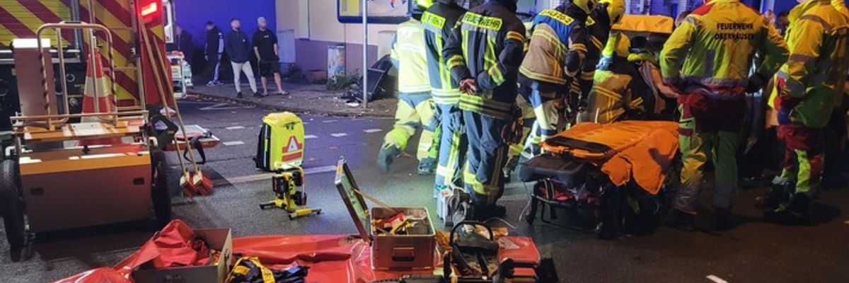 FW-OB: Technische Rettung nach schwerem Verkehrsunfall