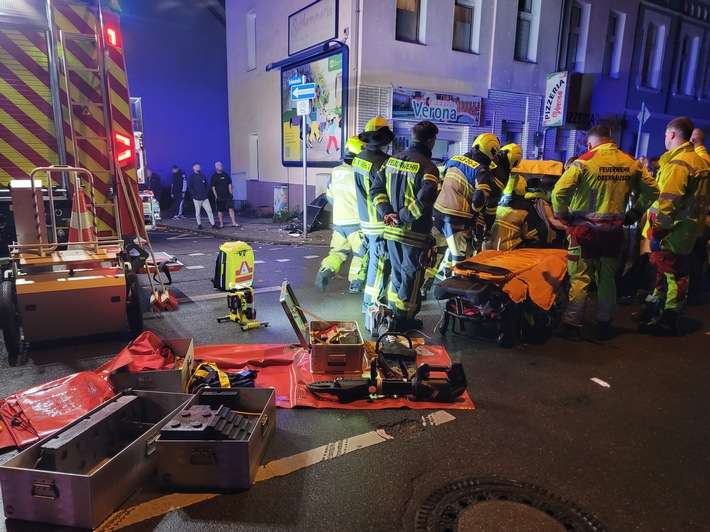 FW-OB: Technische Rettung nach schwerem Verkehrsunfall