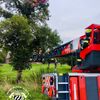 FW Neukirchen-Vluyn: Gleitschirmflieger in Baum - Feuerwehr rettet Person aus sieben Metern Höhe