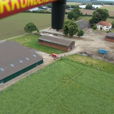 FW-KLE: Geschwächter Hund mit Drohne in Rapsfeld geortet und gerettet