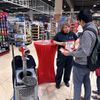 FW Weinheim: Weinheimer Feuerwehr feiert erfolgreichen Kick-off ihres ersten Sammelalbums