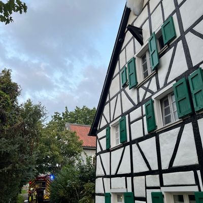 FW-HAAN: Brand im Dachgeschoss eines Fachwerkhauses