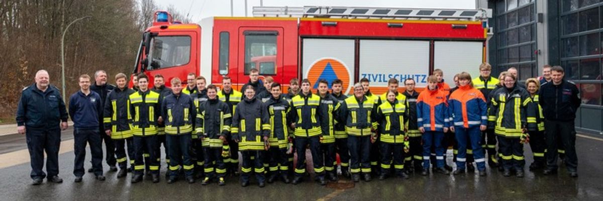 FW Finnentrop: Erfolgreicher Abschluss der Truppmann-Module 1 & 2 in Finnentrop