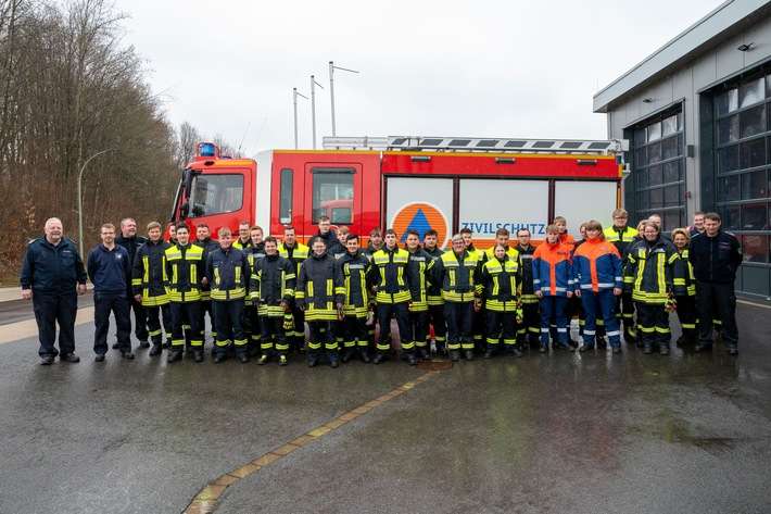 FW Finnentrop: Erfolgreicher Abschluss der Truppmann-Module 1 & 2 in Finnentrop