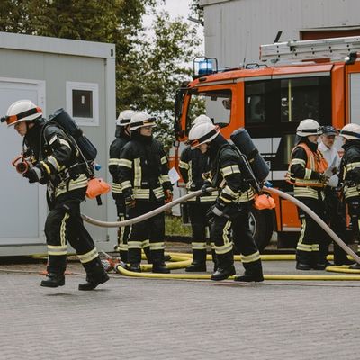 Feuerwehr MTK: Kreisentscheid der Hessischen Feuerwehrleistungsübung: Eddersheim und Kelkheim überzeugen mit starken Leistungen