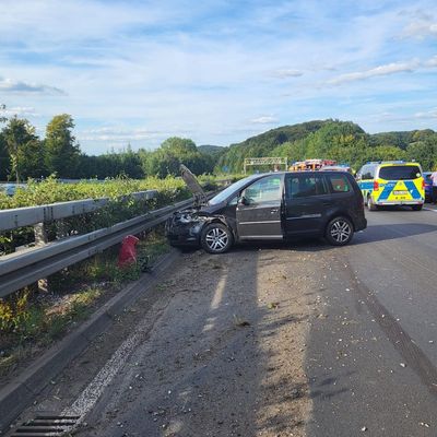 FW-EN: Unfall auf Autobahn