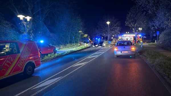 FW Ratingen: Verkehrsunfall, eine schwerverletzte Person