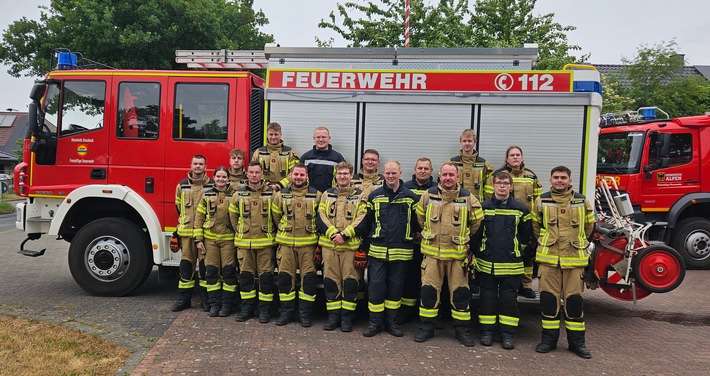 FW Xanten: Interkommunaler Grundlehrgang erfolgreich absolviert