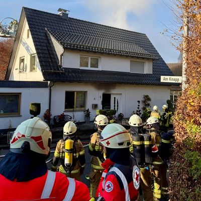 FW-OE: Eine schwer verletzte Person nach Wohnungsbrand