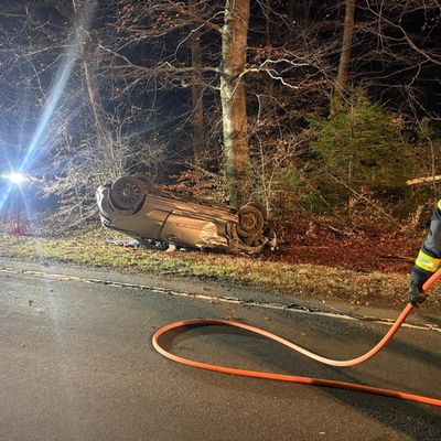 FW-EN: Verkehrsunfall L528 und Landeplatzsicherung Rettungshubschrauber