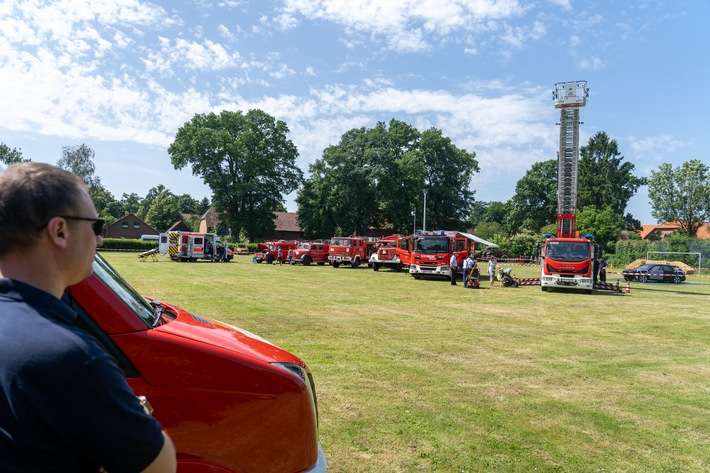 FW Flotwedel: 90 Jahre Ortsfeuerwehr und 60 Jahre Jugendfeuerwehr - Offensen feiert Jubiläum