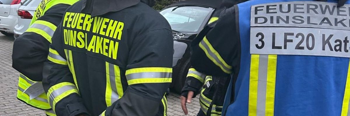 FW Dinslaken: Schnelle Feuerwehr sorgt für einen glimpflich verlaufenen Wohnungsbrand