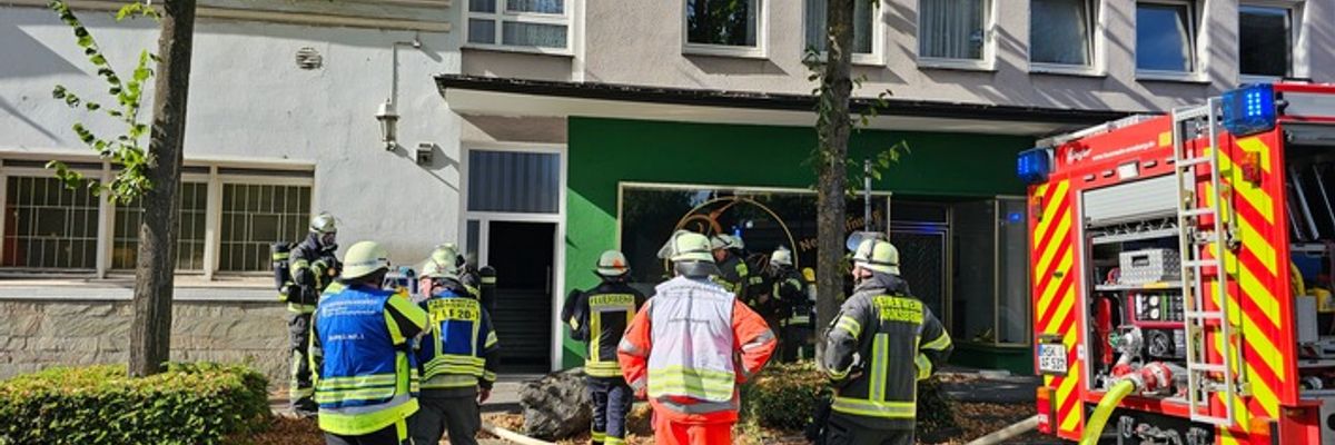 FW-AR: Feuerwehreinsatz auf der Rumbecker Straße - Entwarnung nach starker Verrauchung