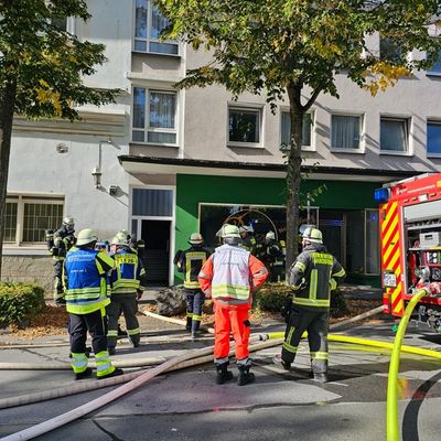 FW-AR: Feuerwehreinsatz auf der Rumbecker Straße - Entwarnung nach starker Verrauchung