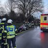 FW-AUR: Eingeschlossene Person nach Unfall gemeldet