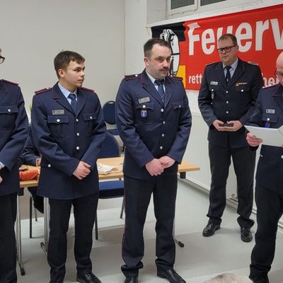 FW Helmstedt: Reibungsloser Führungswechsel in der Ortsfeuerwehr Emmerstedt im Jahr 2025
