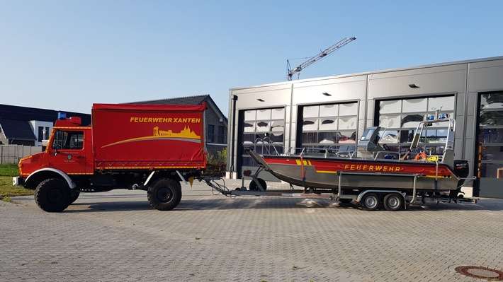 FW Xanten: Personensuche im Rhein