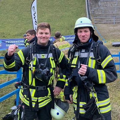 FW Ense: Löschgruppe Hünningen beim Schanzenlauf in Oberstdorf