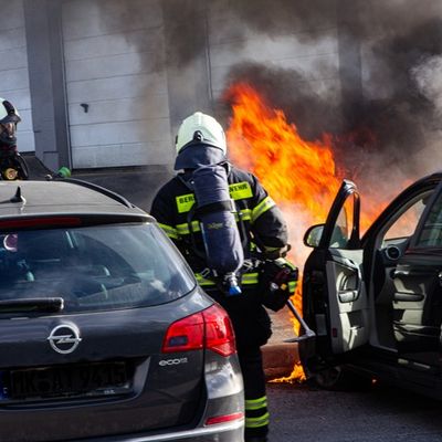 FW-MK: PKW-Brand am Steinhügel