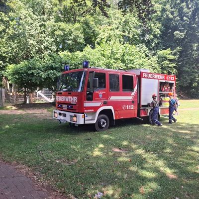 FW-AR: Jahresübung der Jugendfeuerwehr Arnsberg: Einsatz unter realistischen Bedingungen