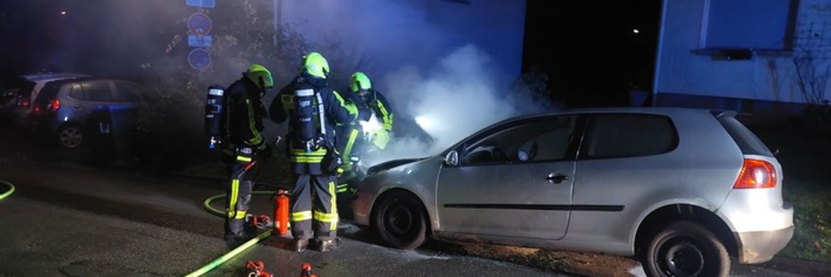 FW-EN: Brennen 2 PKW am Martfelder Weg