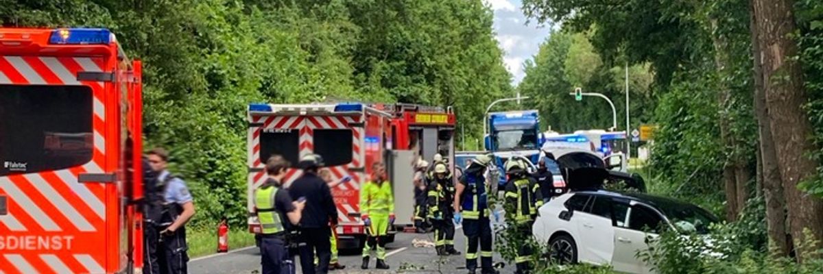 FFW Schwalmtal: Zwei Verletzte bei Verkehrsunfall auf der Nordtangente