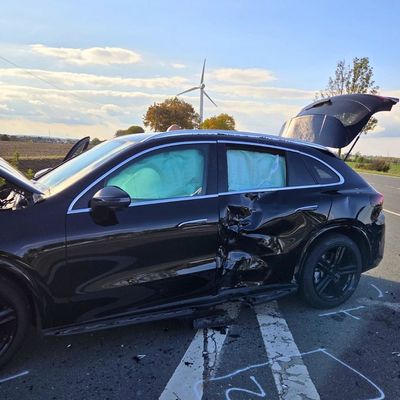 FW Ense: Verkehrsunfall Kreuzungsbereich B516 und L745 - PKW und Motorrad