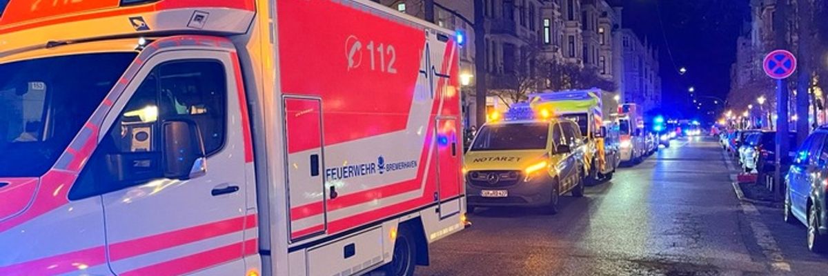 FW Bremerhaven: CO-Alarm in Mehrfamilienhaus - 17 Personen evakuiert