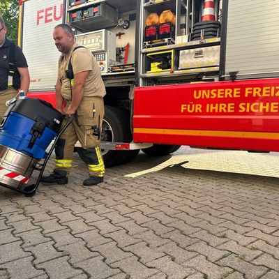 FW Weinheim: Heftiges Unwetter sorgt für mehrere Feuerwehreinsätze Tiefgaragen, Keller und Straßen betroffen
