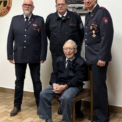 FW Beverungen: Jahresdienstbesprechung des Löschzugs Beverungen und Jahreshauptversammlung des Feuerwehrvereins St. Florian e.V.